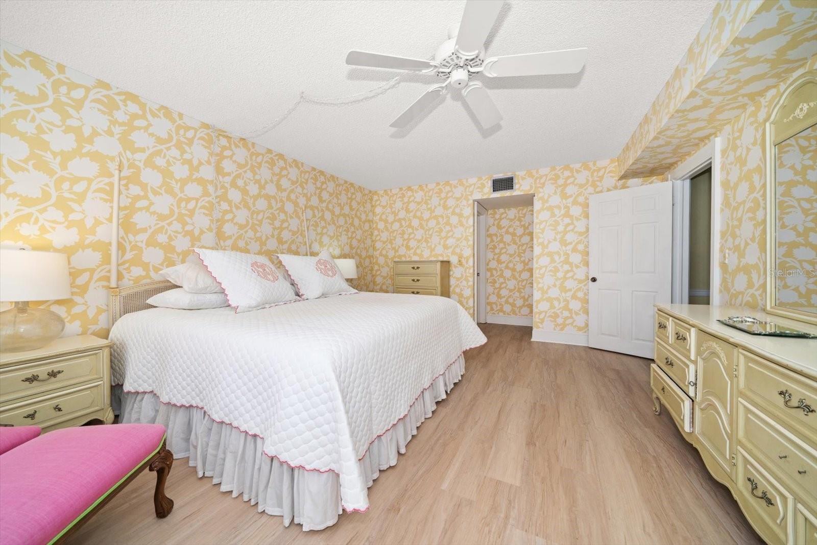 Image 20 of 33 For 131 Bluff View Drive 104