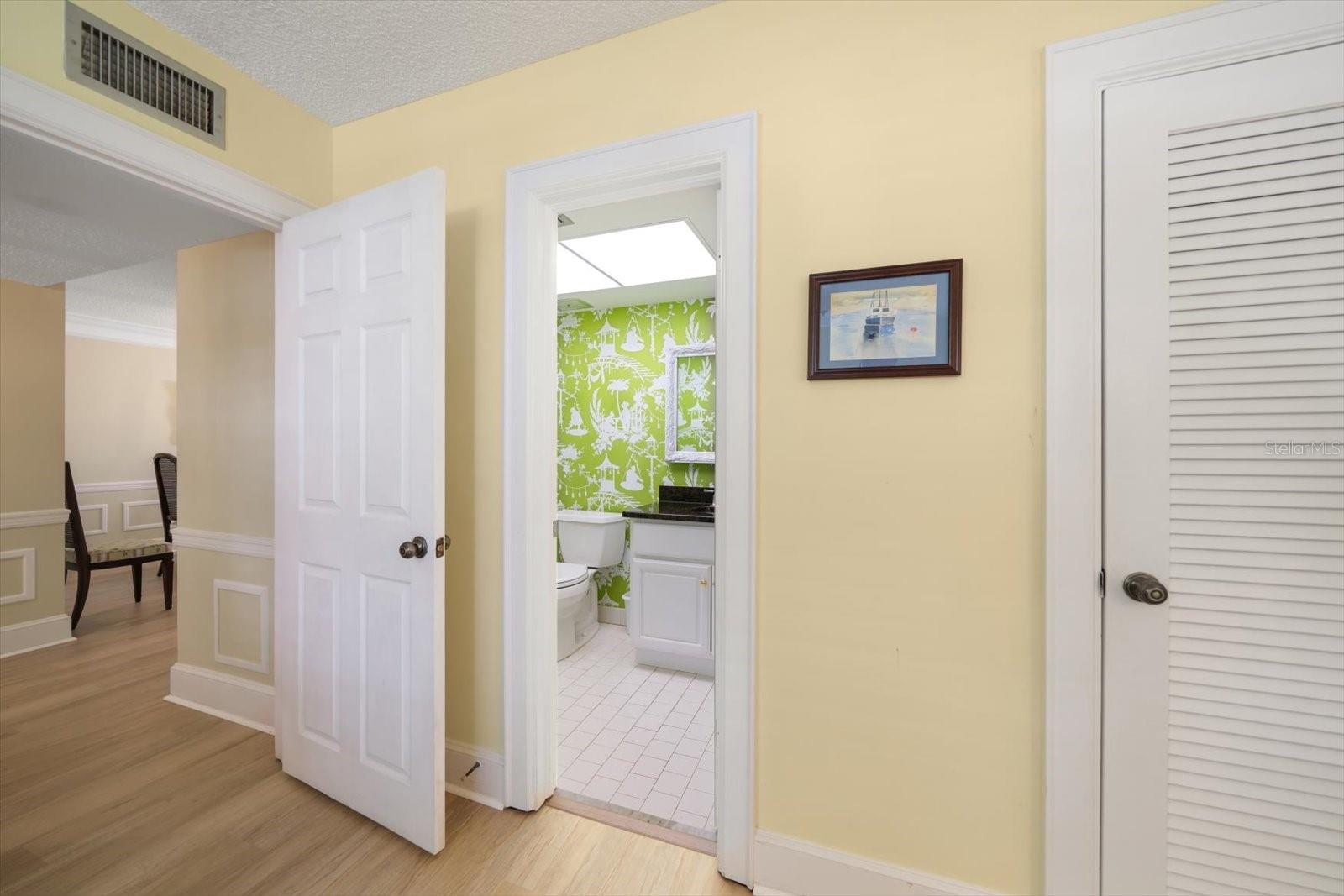 Image 26 of 33 For 131 Bluff View Drive 104