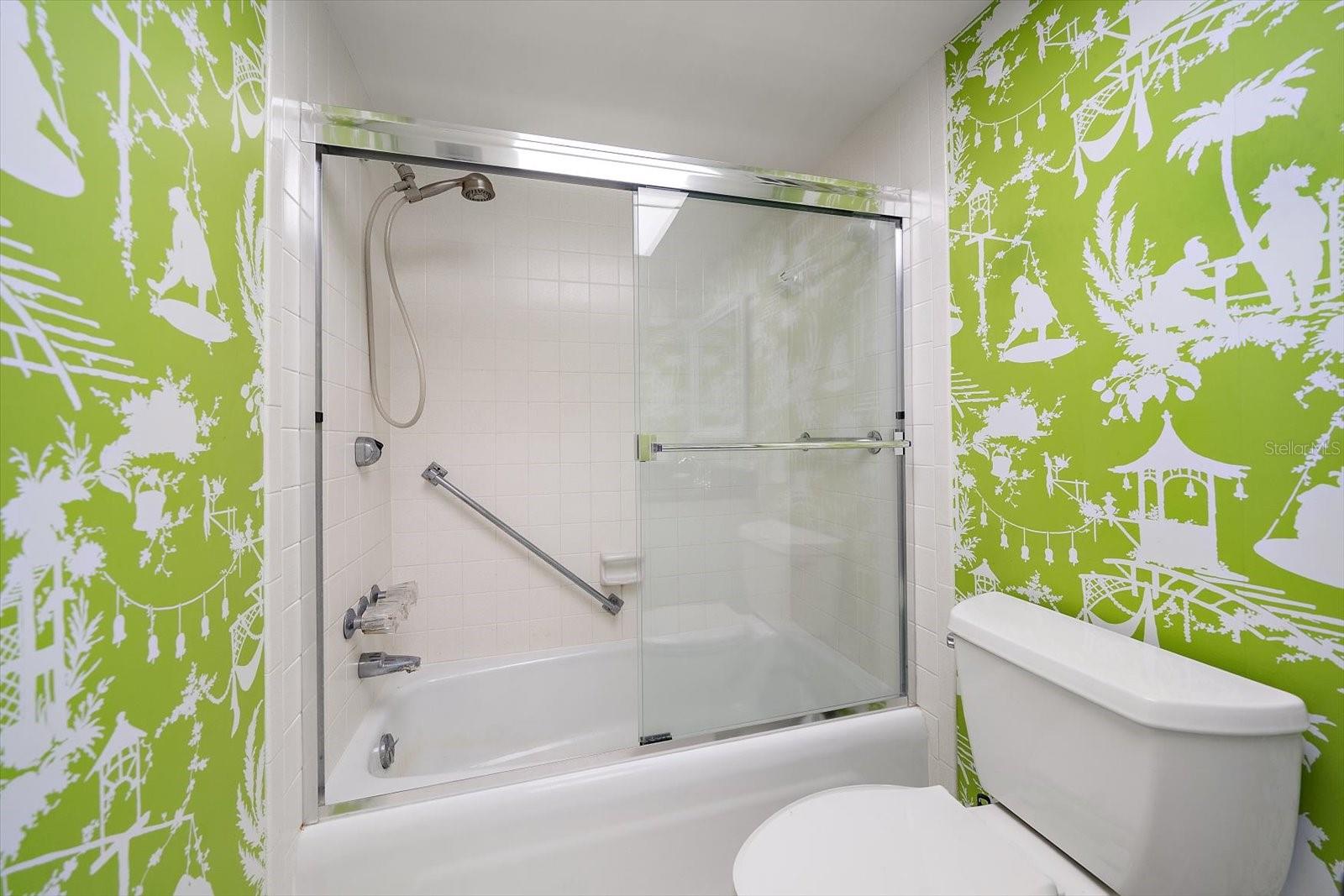 Image 28 of 33 For 131 Bluff View Drive 104