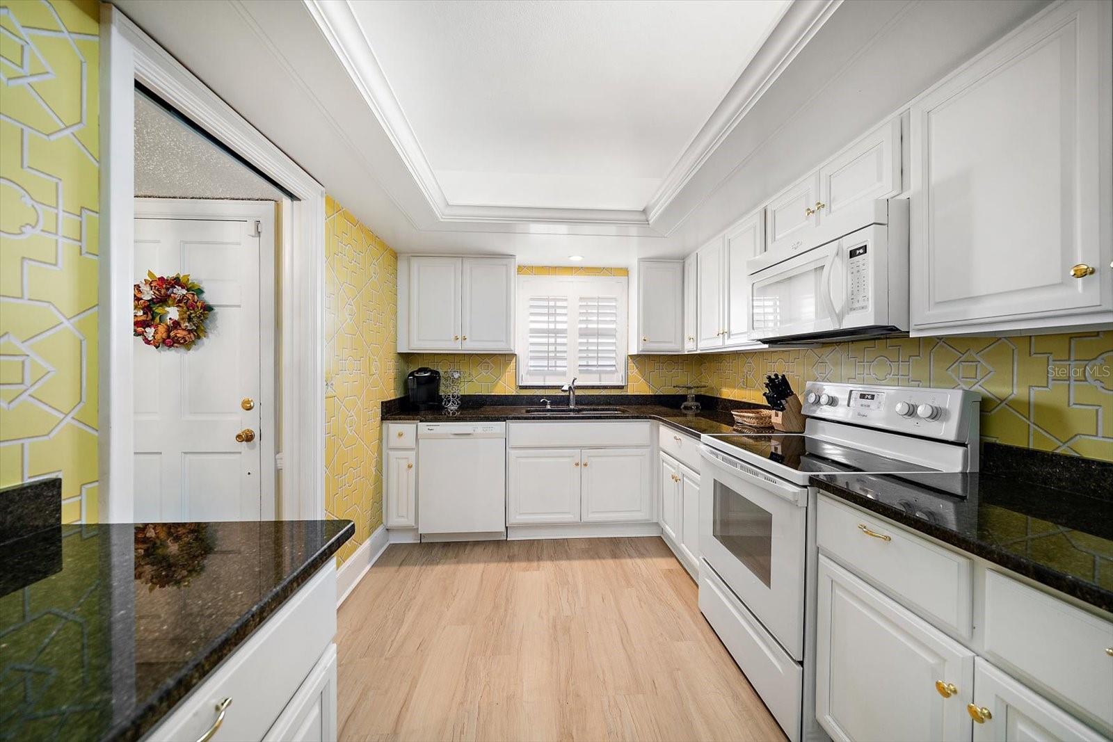 Image 9 of 33 For 131 Bluff View Drive 104