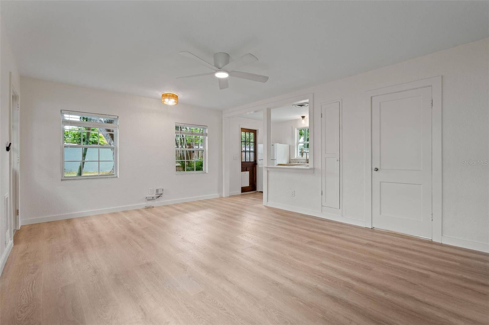 Image 7 of 13 For 1381 Hibiscus Street