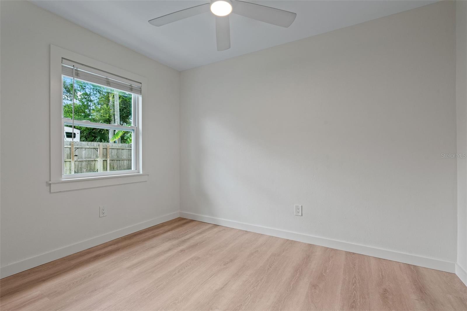 Image 9 of 13 For 1381 Hibiscus Street