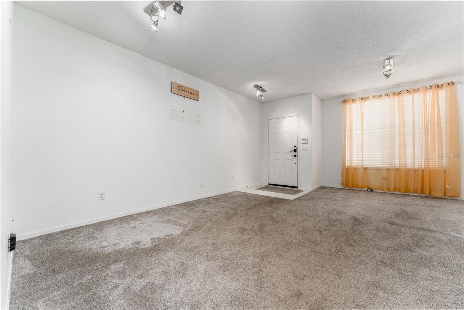 Image 7 of 31 For 10423 Heron Lake Drive