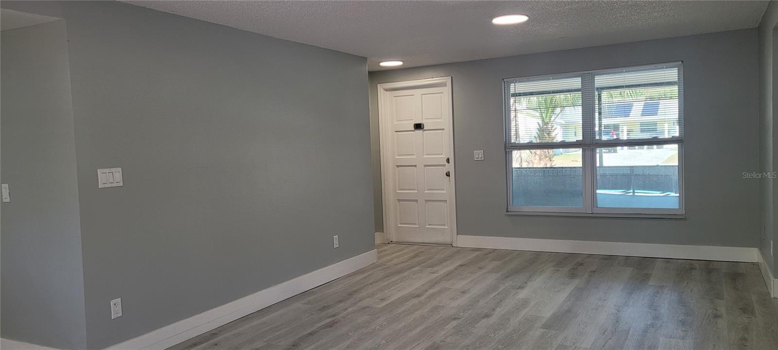 Image 4 of 27 For 1405 Castleworks Lane