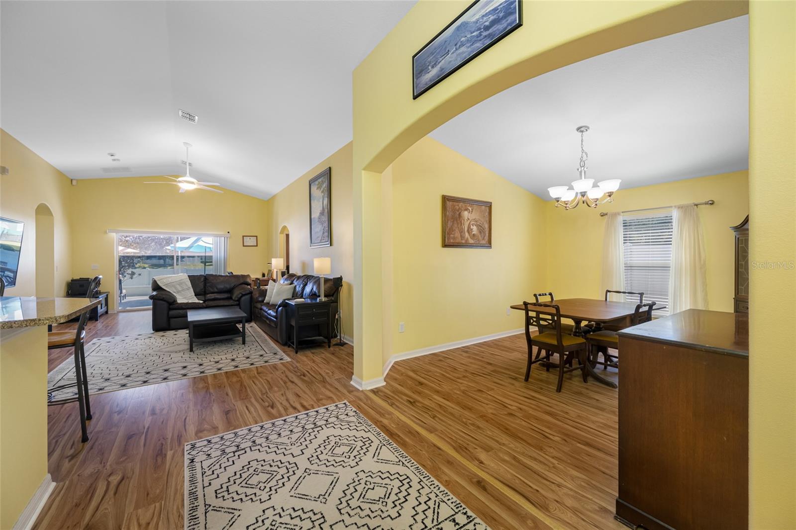 Image 11 of 69 For 13730 Royston Bend