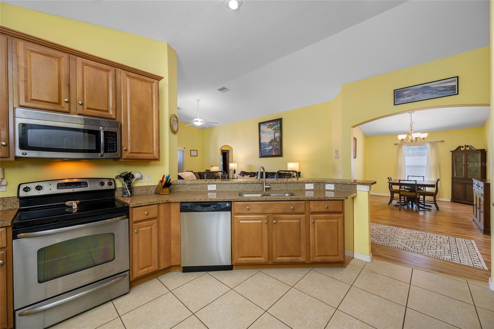 Image 14 of 69 For 13730 Royston Bend