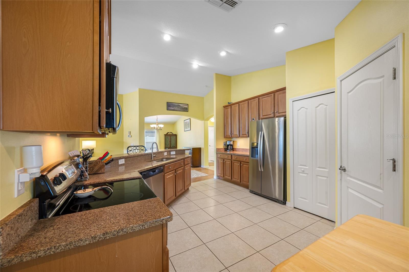 Image 15 of 69 For 13730 Royston Bend