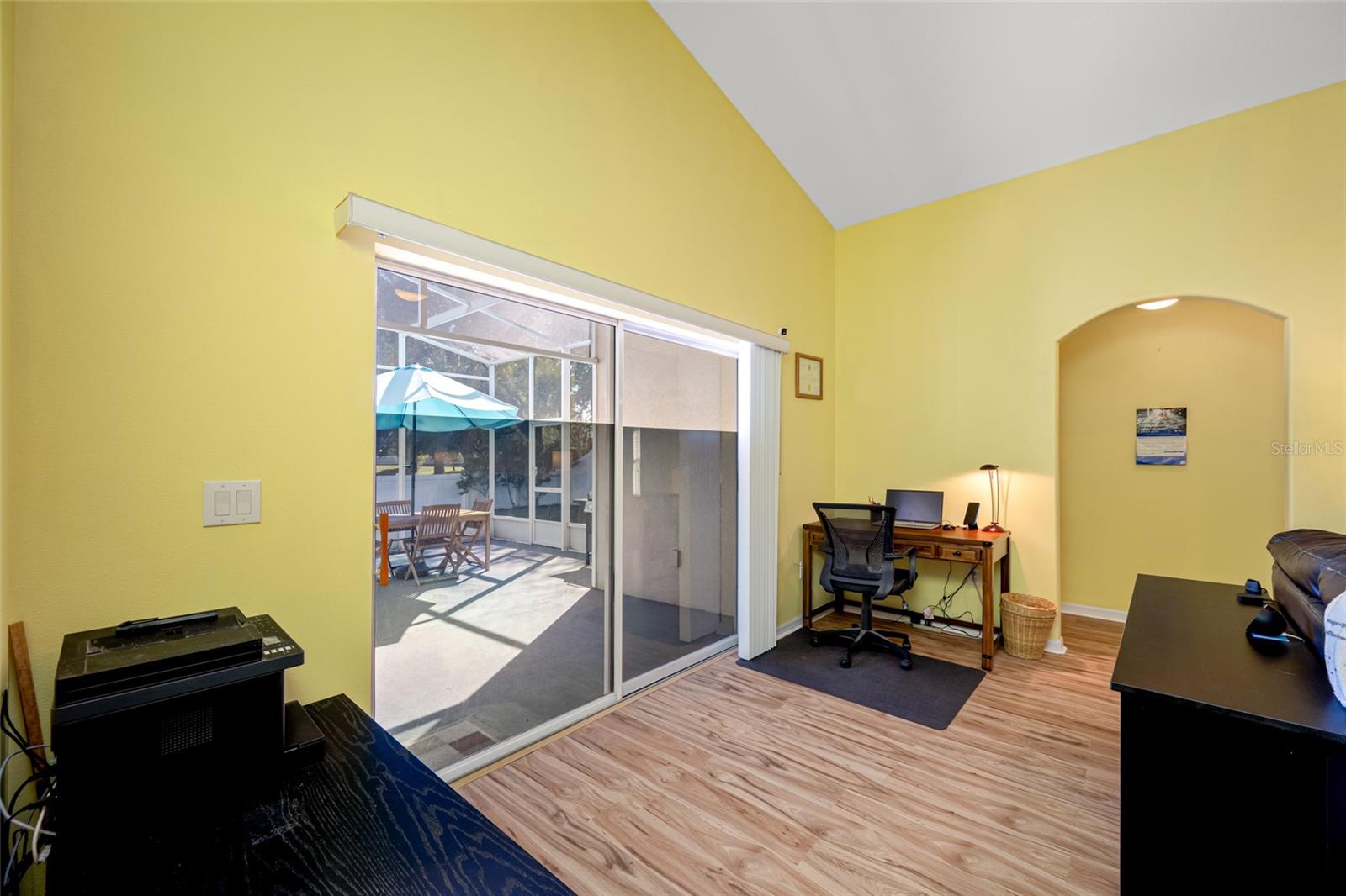 Image 18 of 69 For 13730 Royston Bend