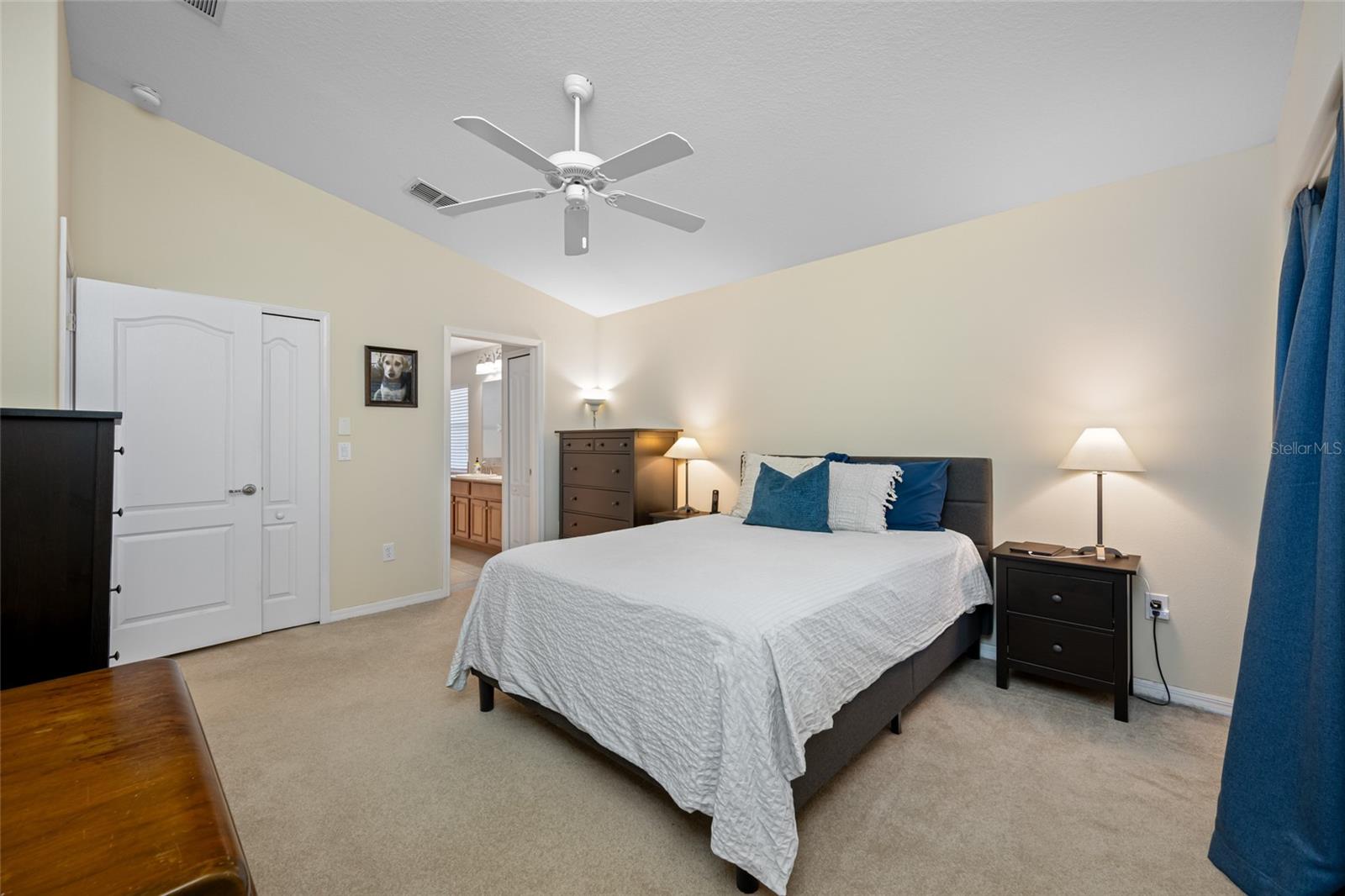 Image 24 of 69 For 13730 Royston Bend