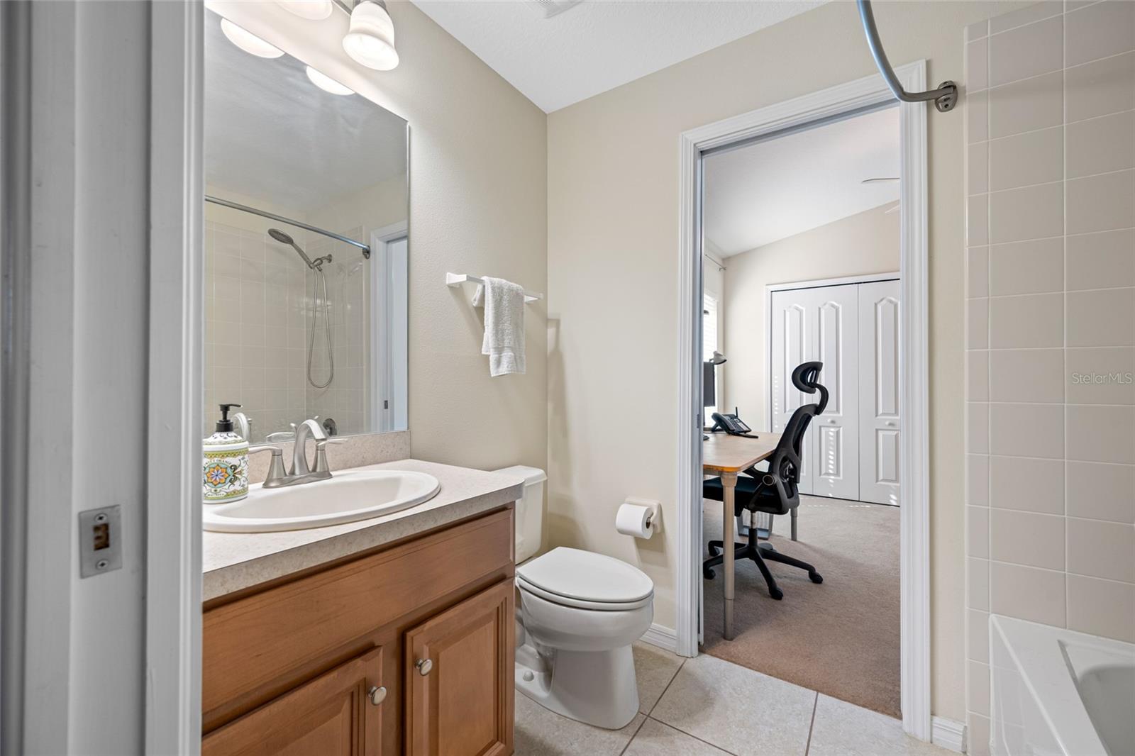 Image 37 of 69 For 13730 Royston Bend