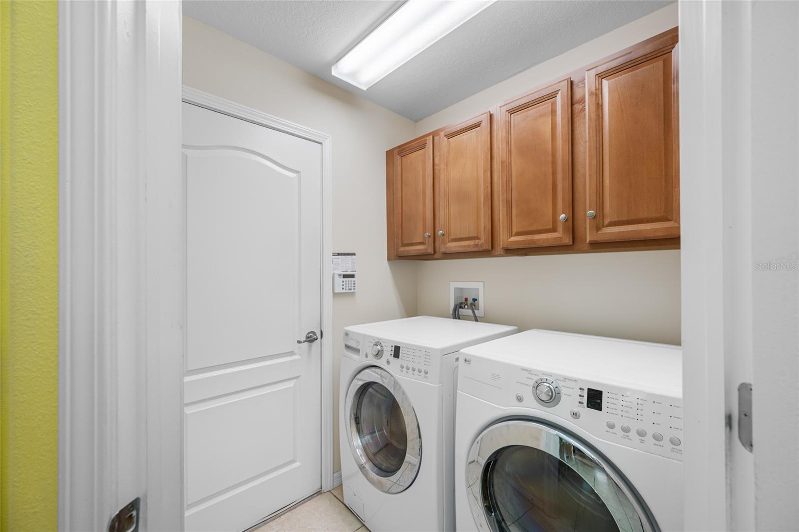 Image 42 of 69 For 13730 Royston Bend