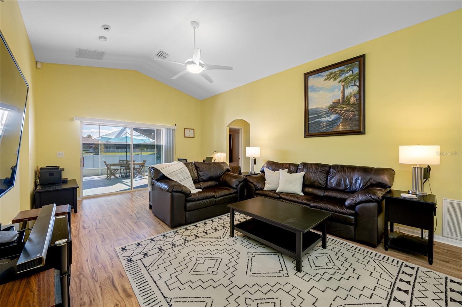 Image 9 of 69 For 13730 Royston Bend