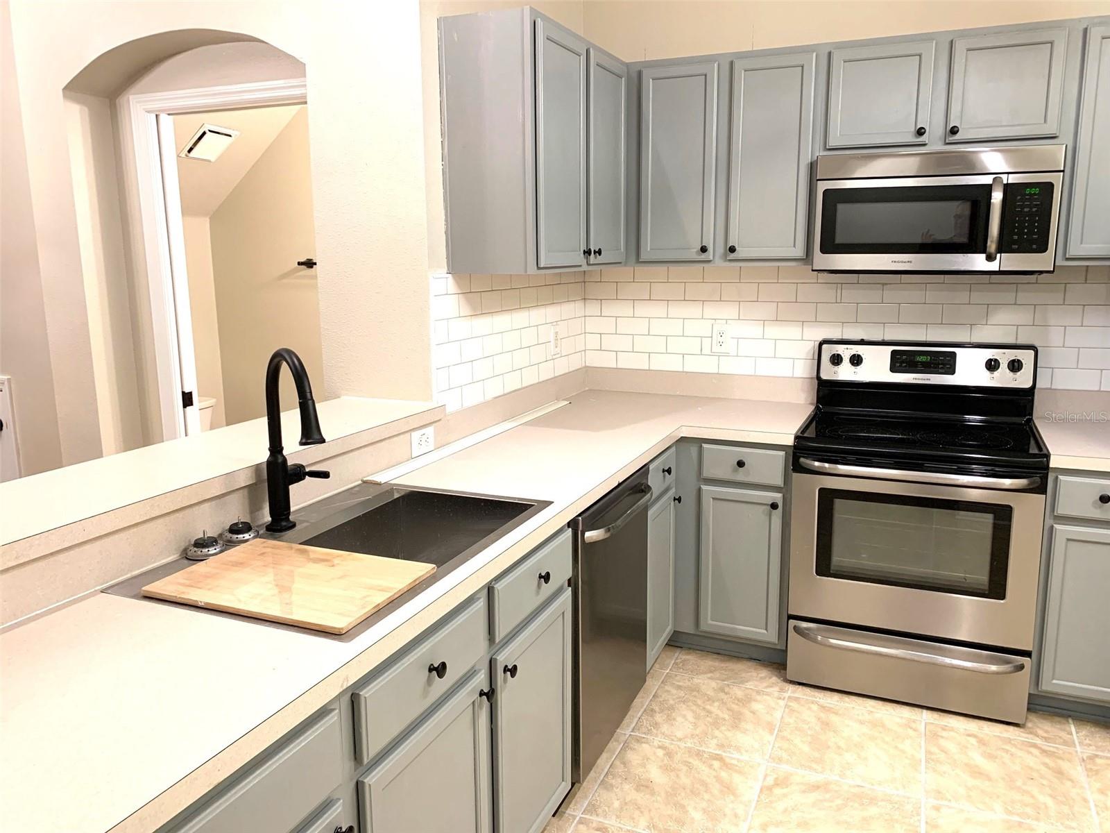 Image 7 of 24 For 11106 Windsor Place Circle