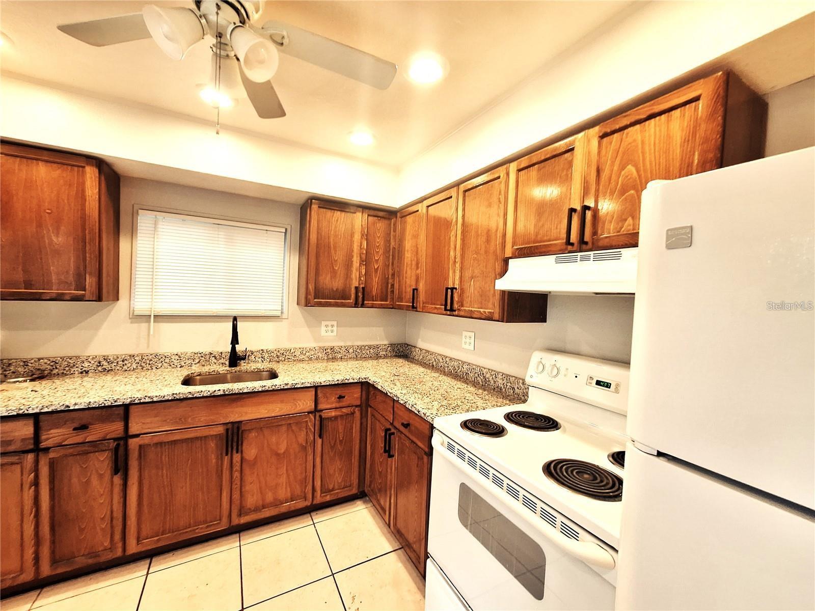 Image 16 of 29 For 6886 49th Avenue N