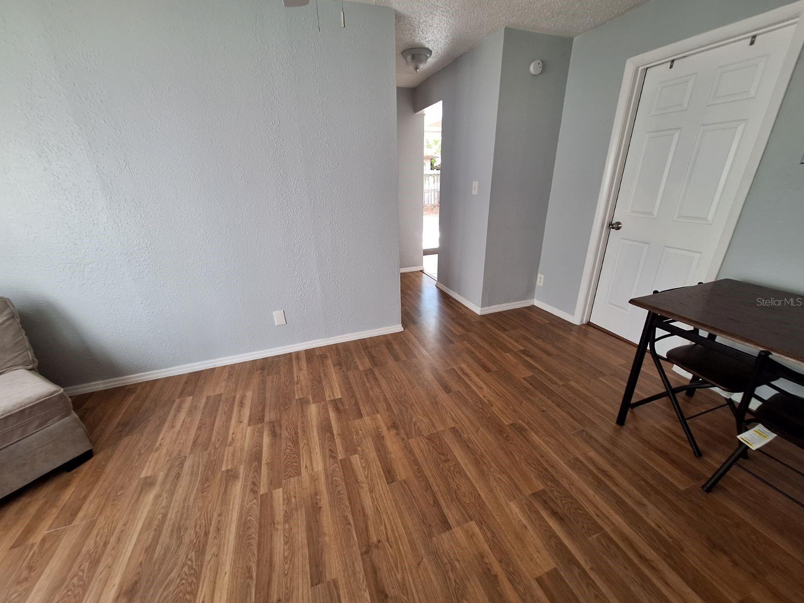 Image 18 of 29 For 6886 49th Avenue N