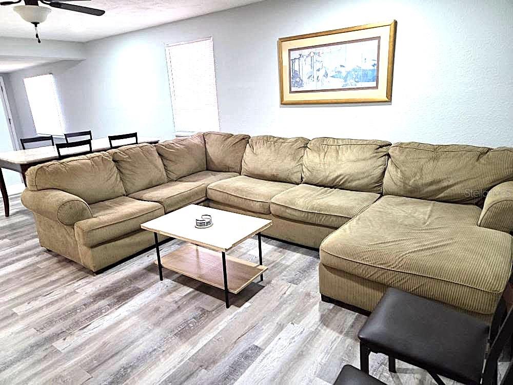 Image 7 of 29 For 6886 49th Avenue N