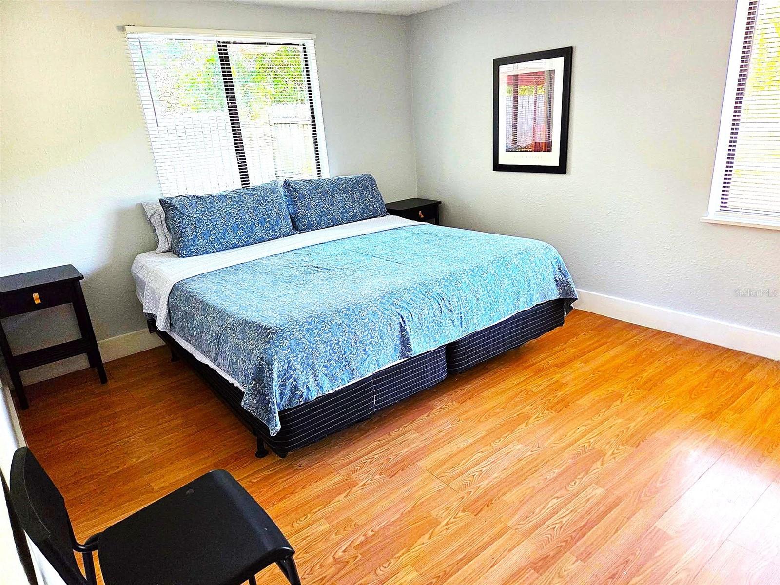 Image 8 of 29 For 6886 49th Avenue N