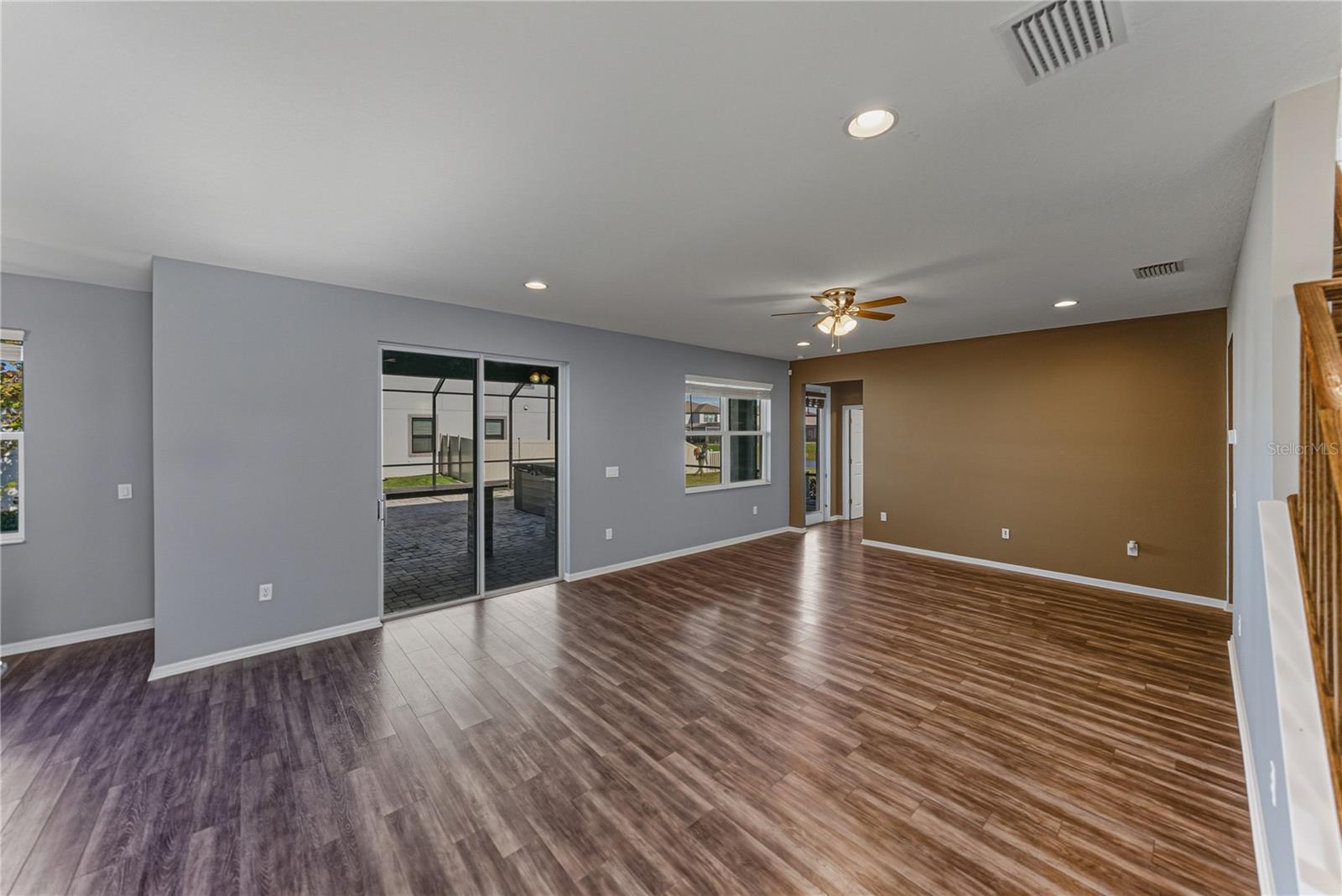 Image 10 of 76 For 7628 Surf Reed Way