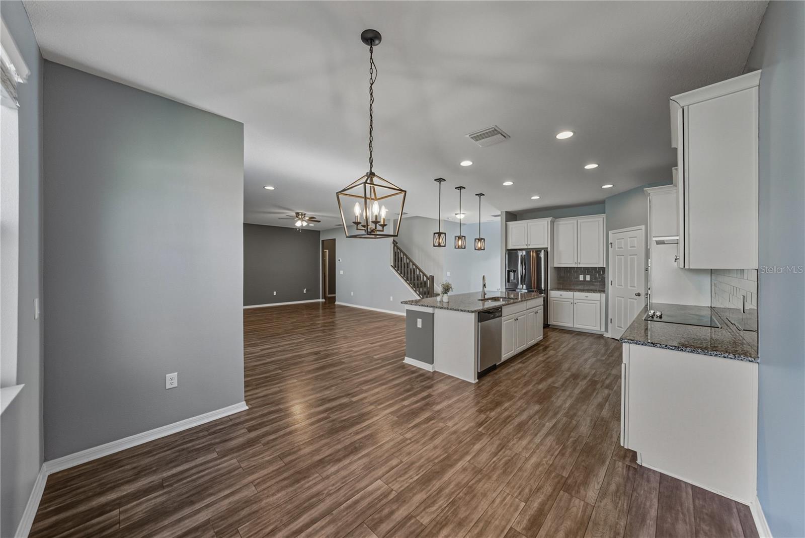 Image 19 of 76 For 7628 Surf Reed Way