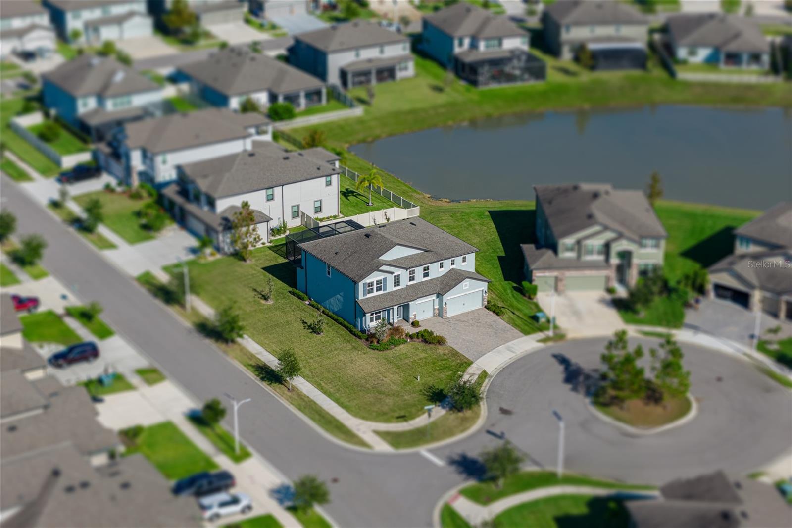 Image 4 of 76 For 7628 Surf Reed Way