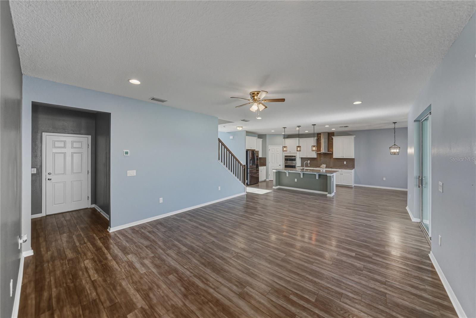 Image 8 of 76 For 7628 Surf Reed Way