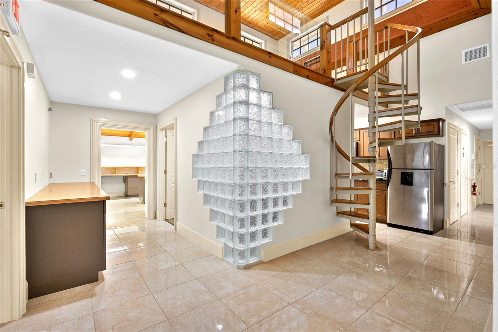 Image 19 of 65 For 525 8th Street W