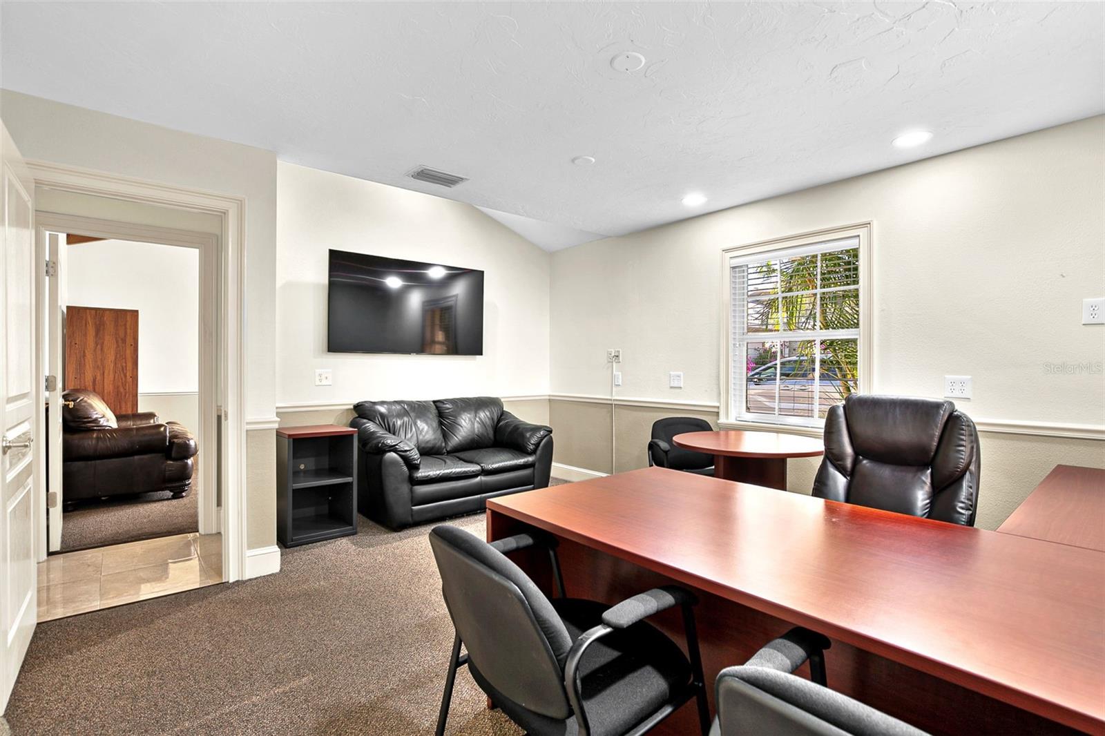 Image 33 of 65 For 525 8th Street W