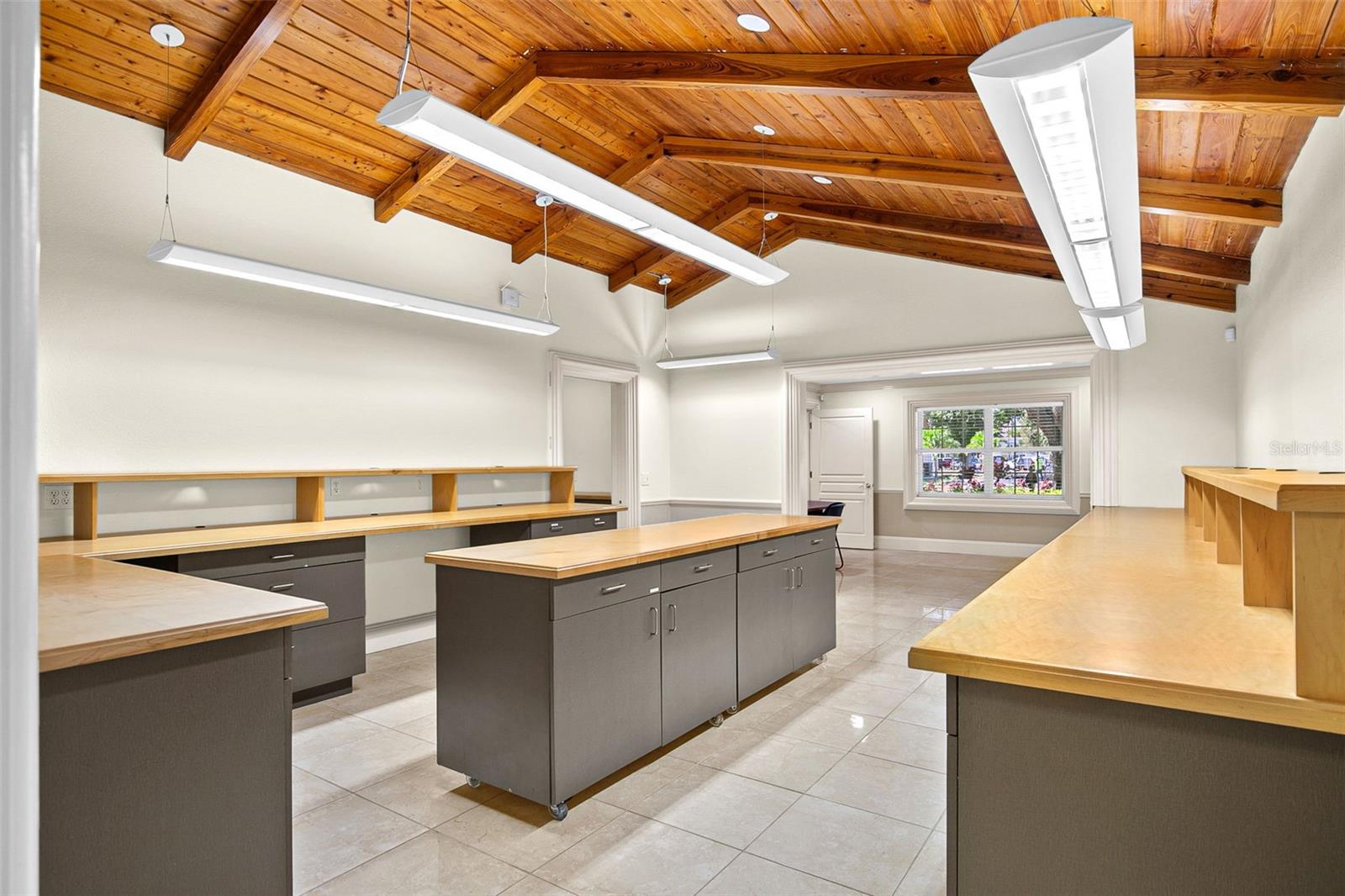 Image 37 of 65 For 525 8th Street W