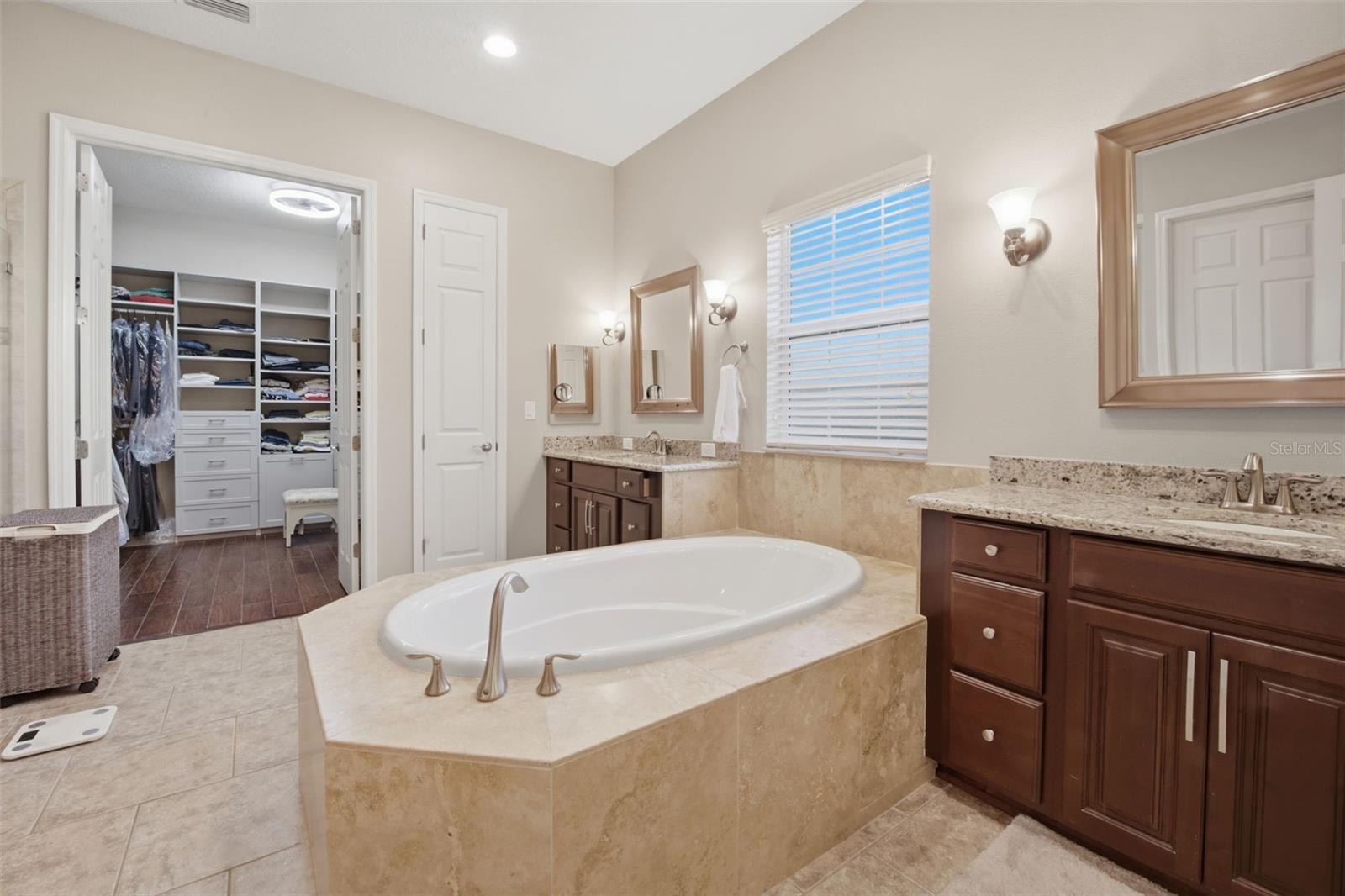 Image 19 of 57 For 3243 Watermark Drive