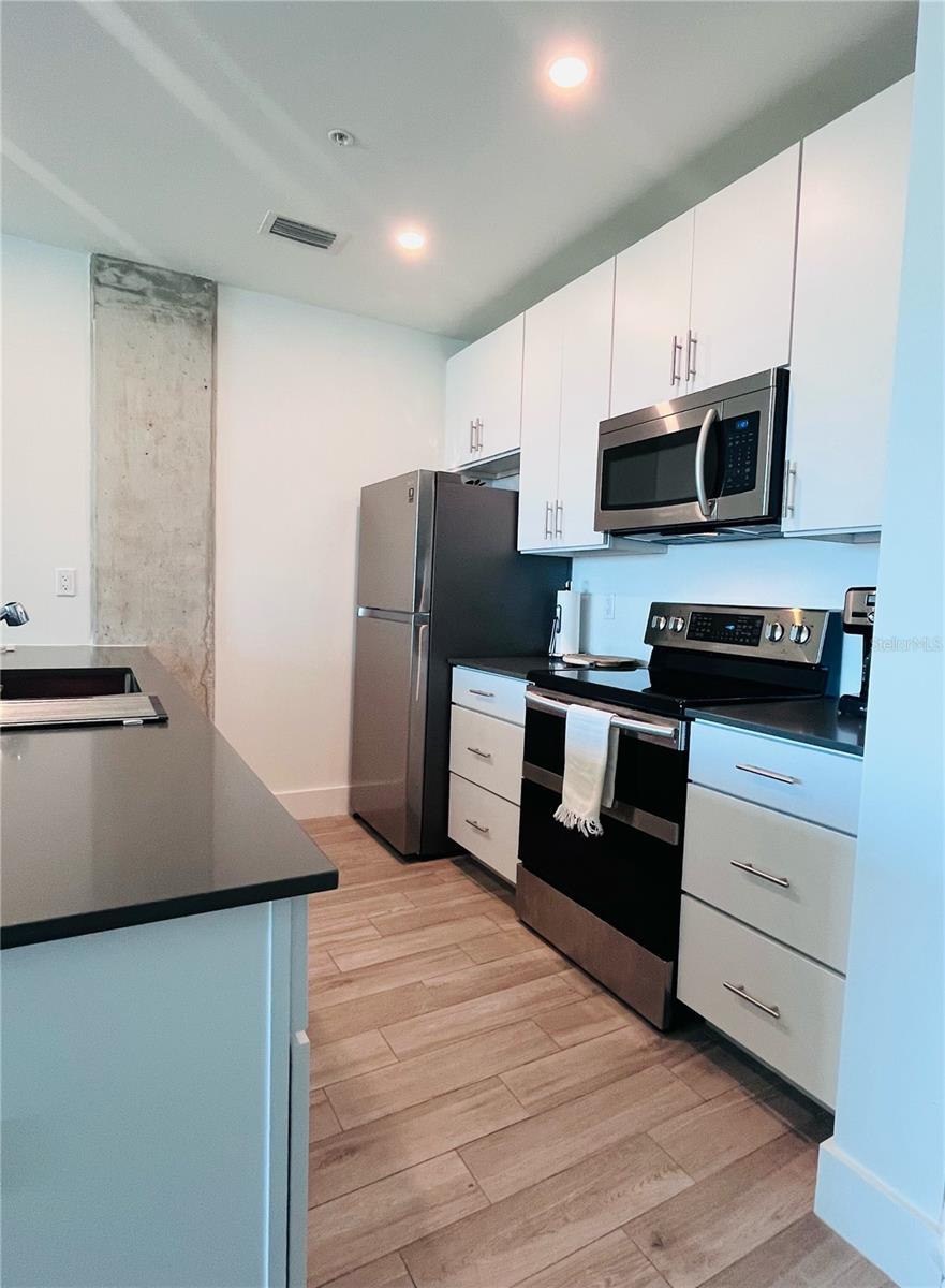 Image 10 of 34 For 332 Cocoanut Street 507