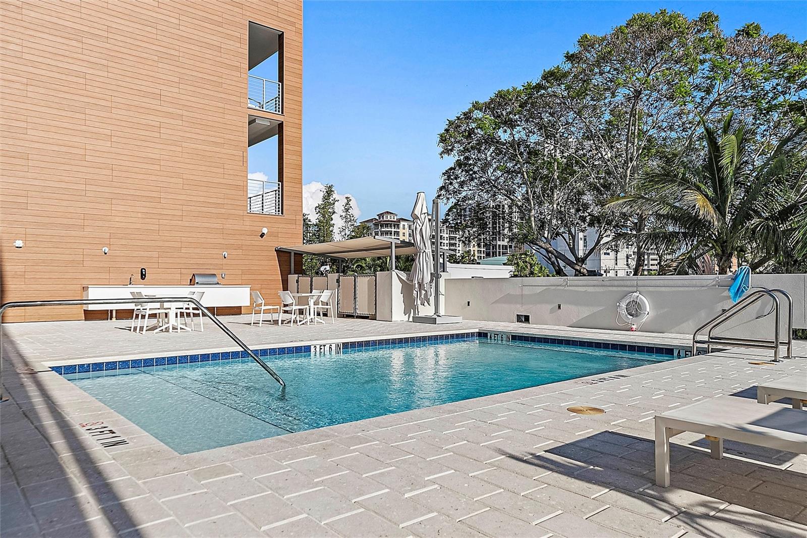 Image 20 of 34 For 332 Cocoanut Street 507