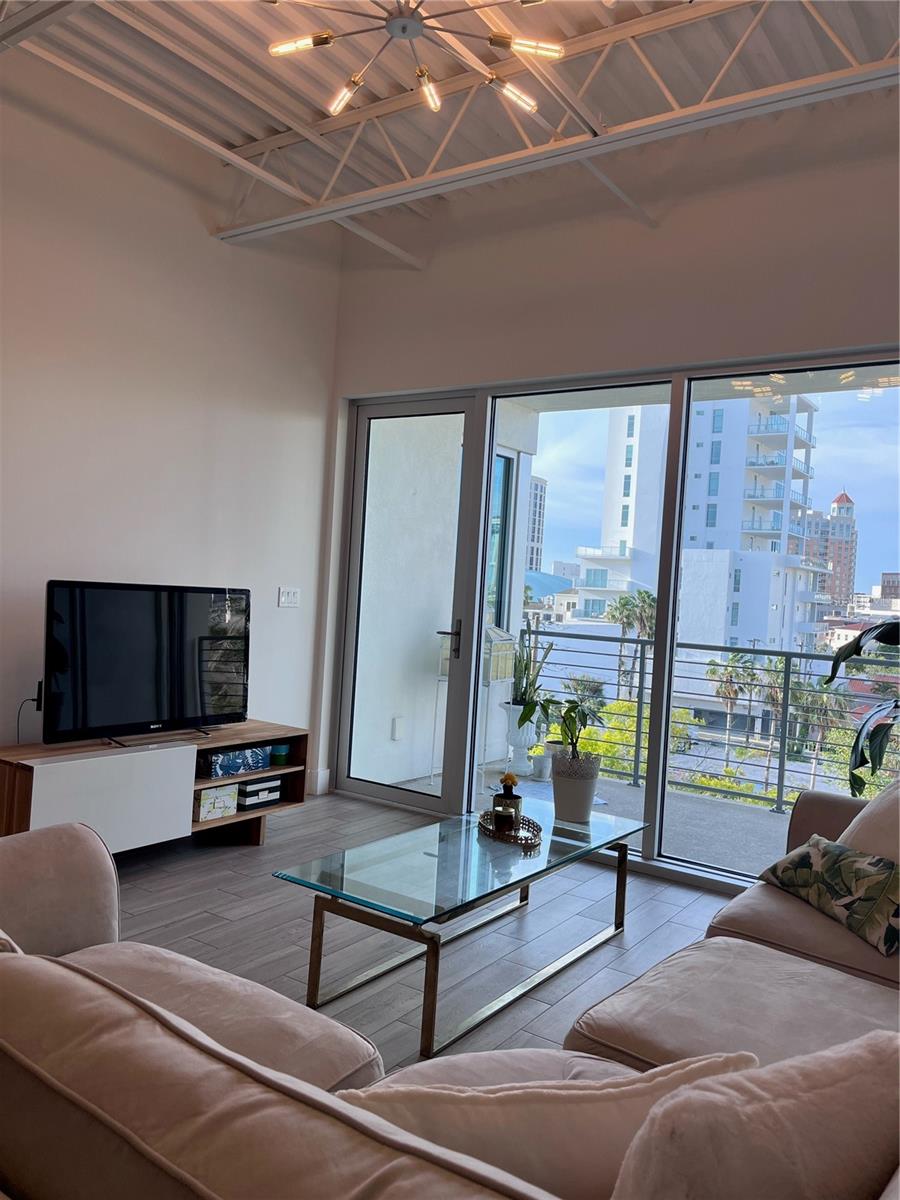 Image 6 of 34 For 332 Cocoanut Street 507