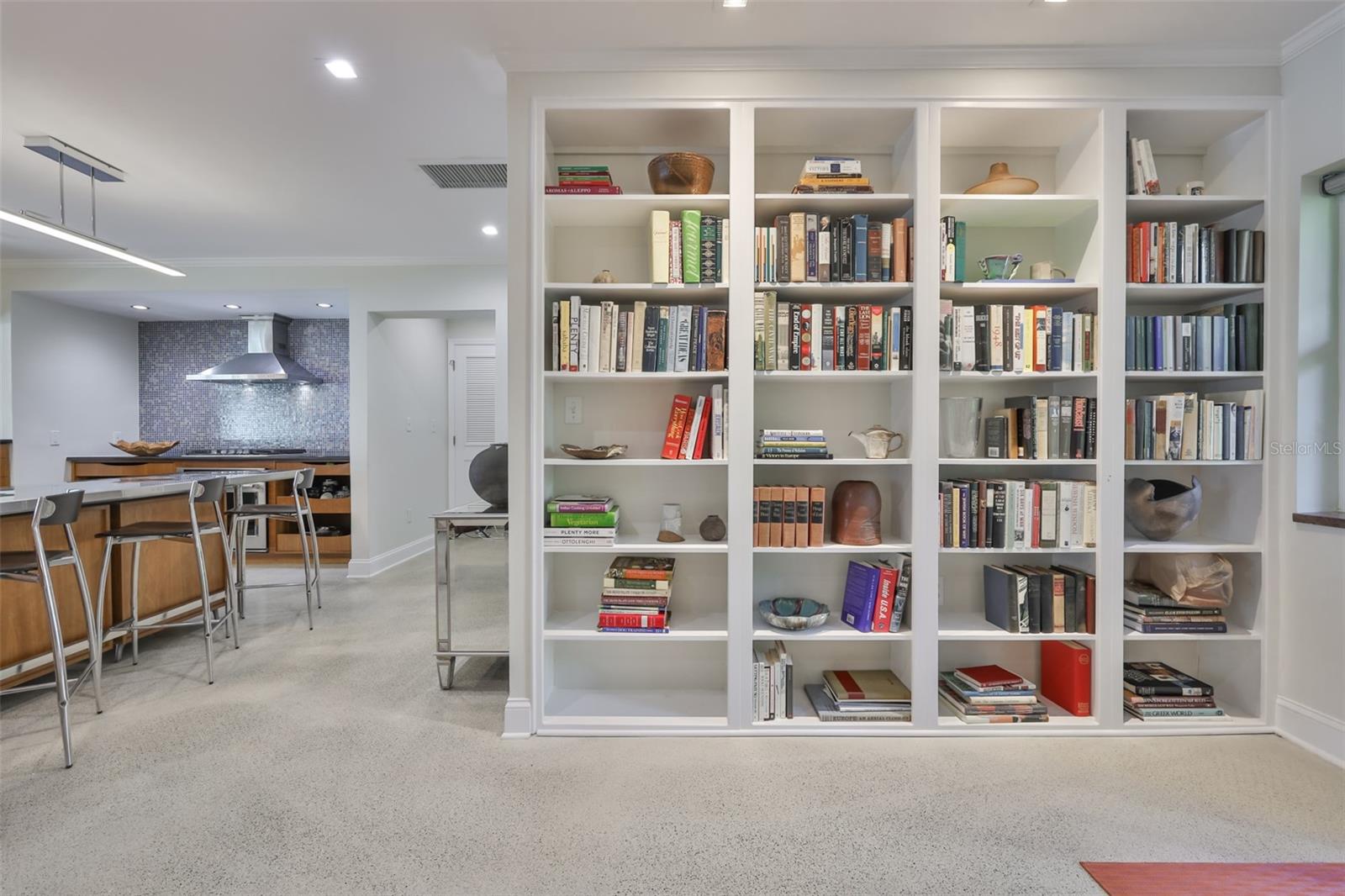 Image 16 of 95 For 2158 Blossom Way S