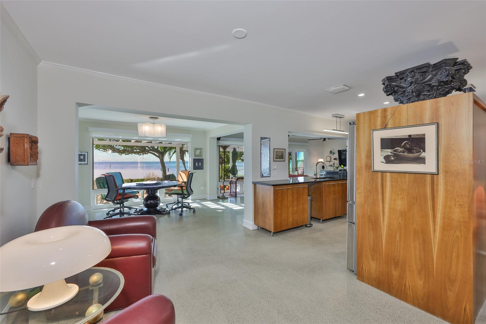 Image 18 of 95 For 2158 Blossom Way S