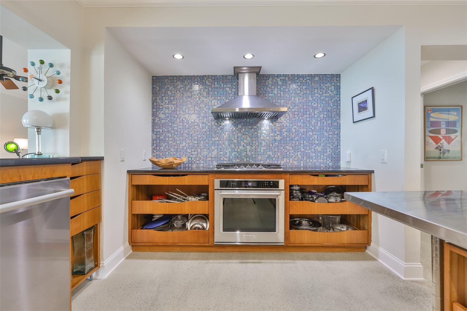 Image 21 of 95 For 2158 Blossom Way S