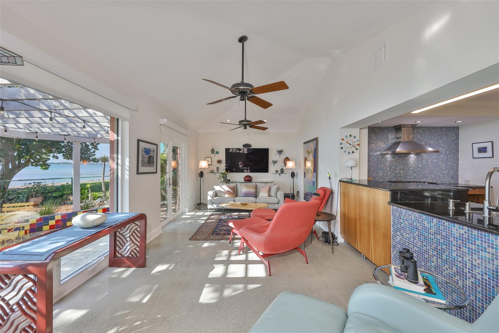 Image 37 of 95 For 2158 Blossom Way S