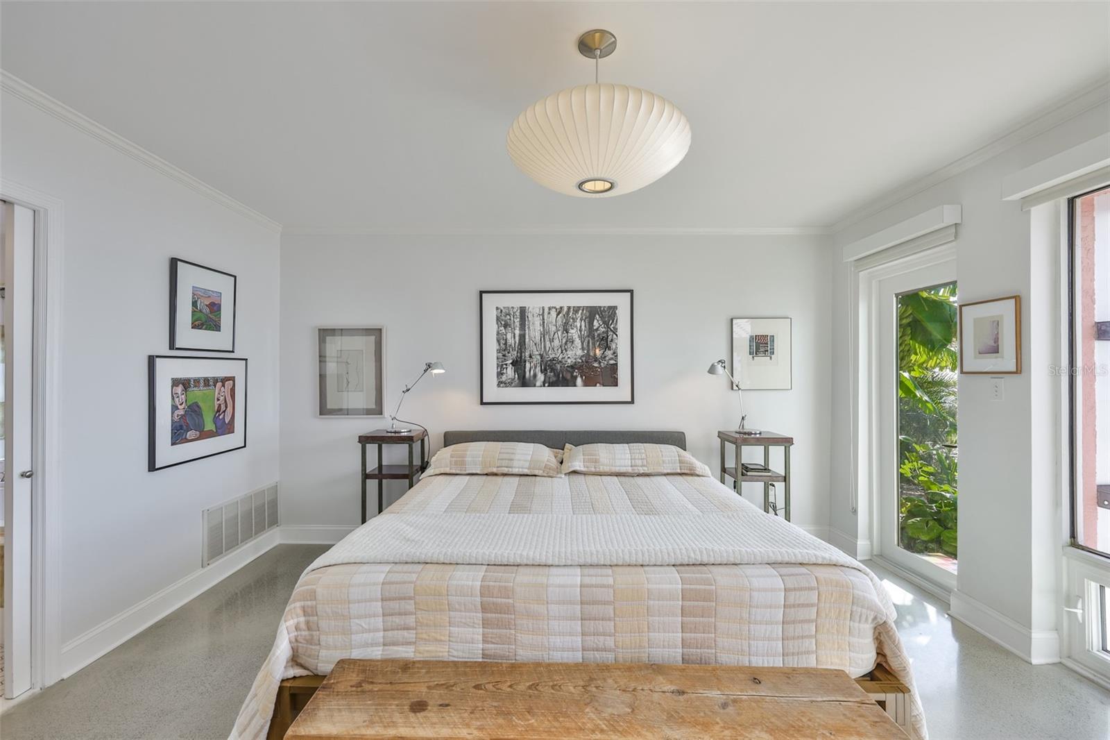 Image 38 of 95 For 2158 Blossom Way S