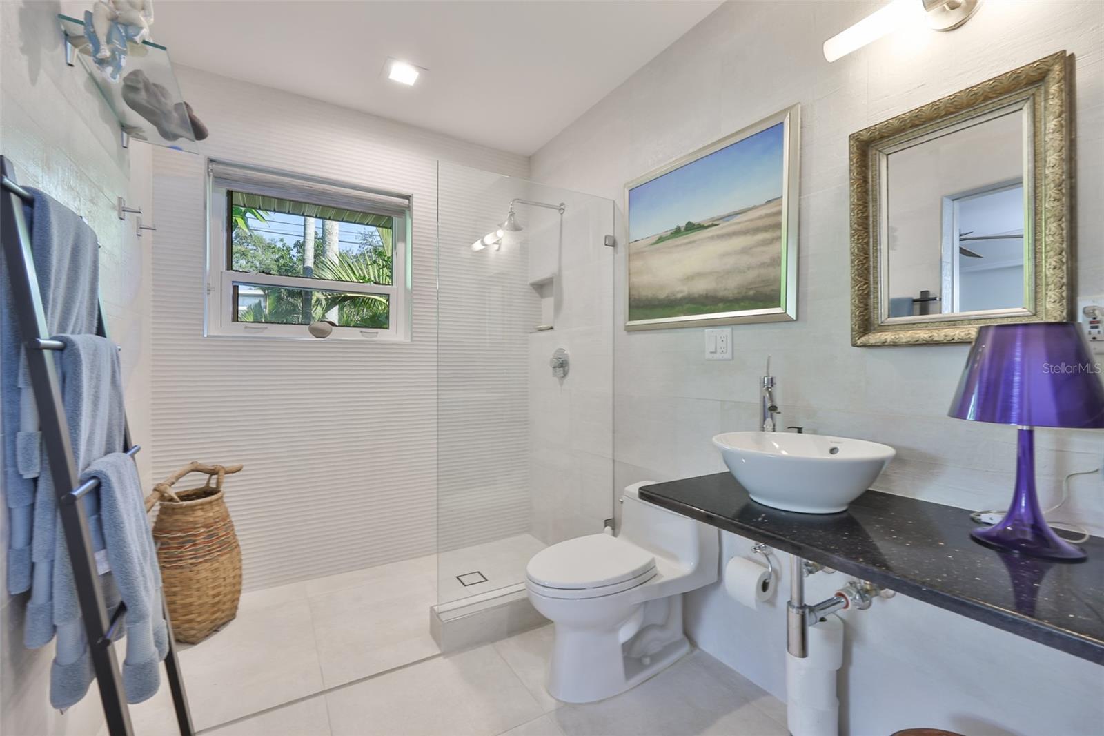 Image 52 of 95 For 2158 Blossom Way S