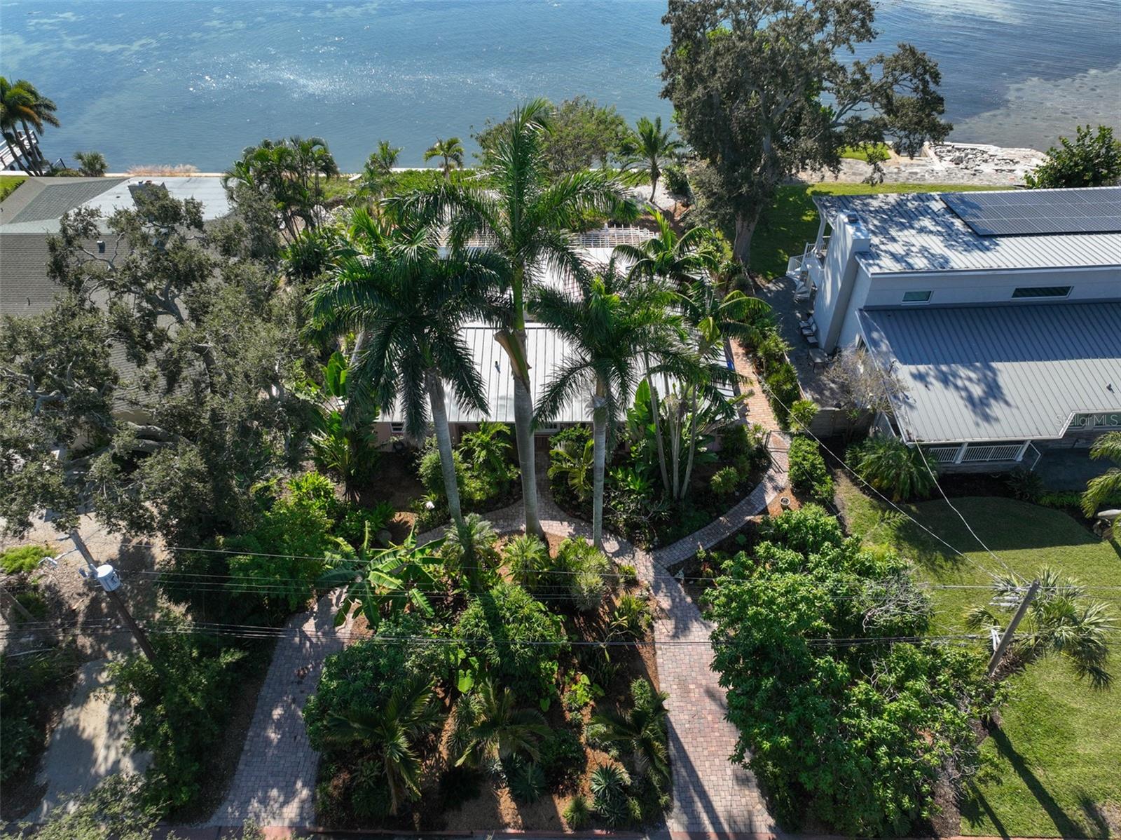 Image 8 of 95 For 2158 Blossom Way S