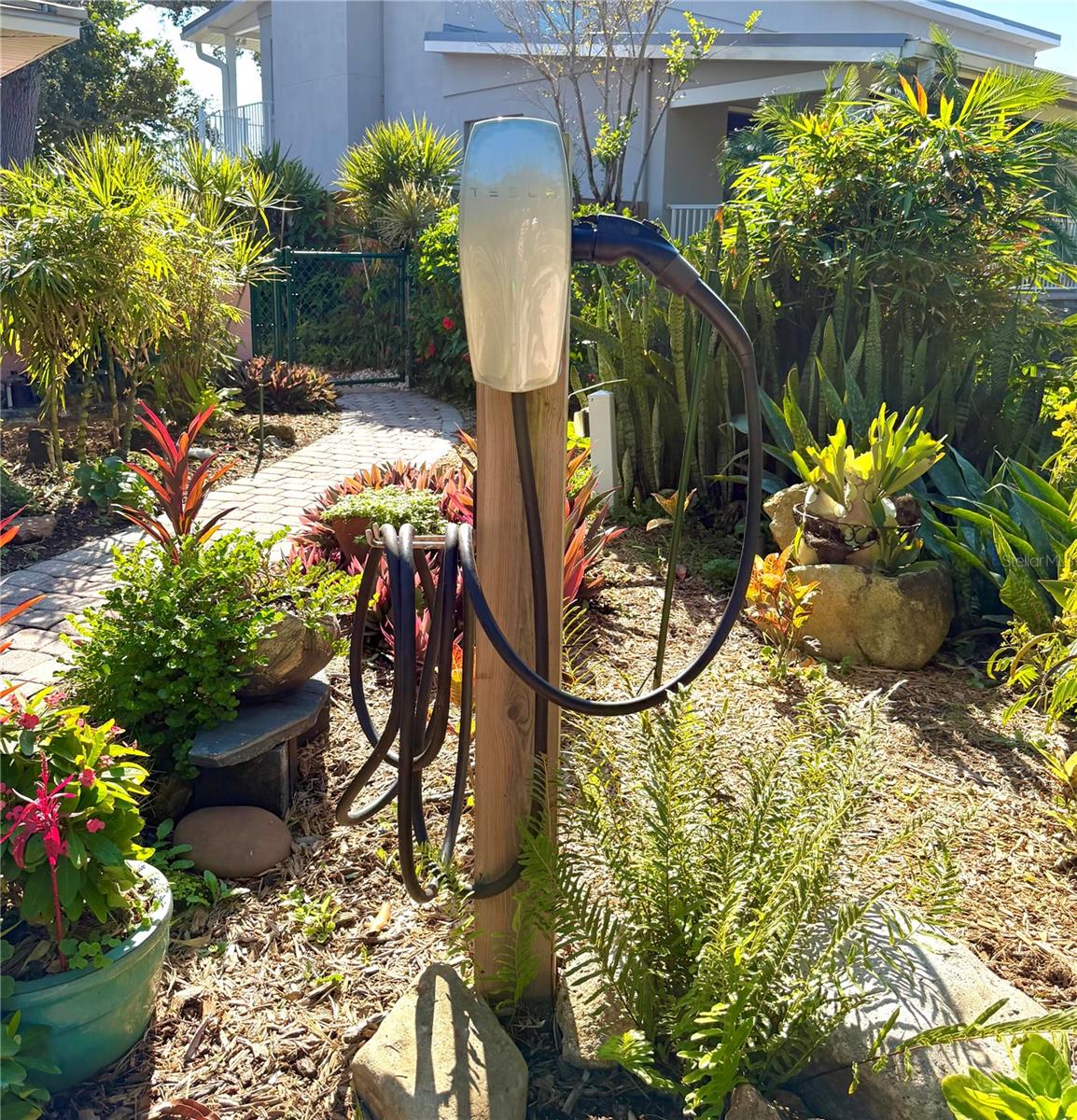 Image 9 of 95 For 2158 Blossom Way S