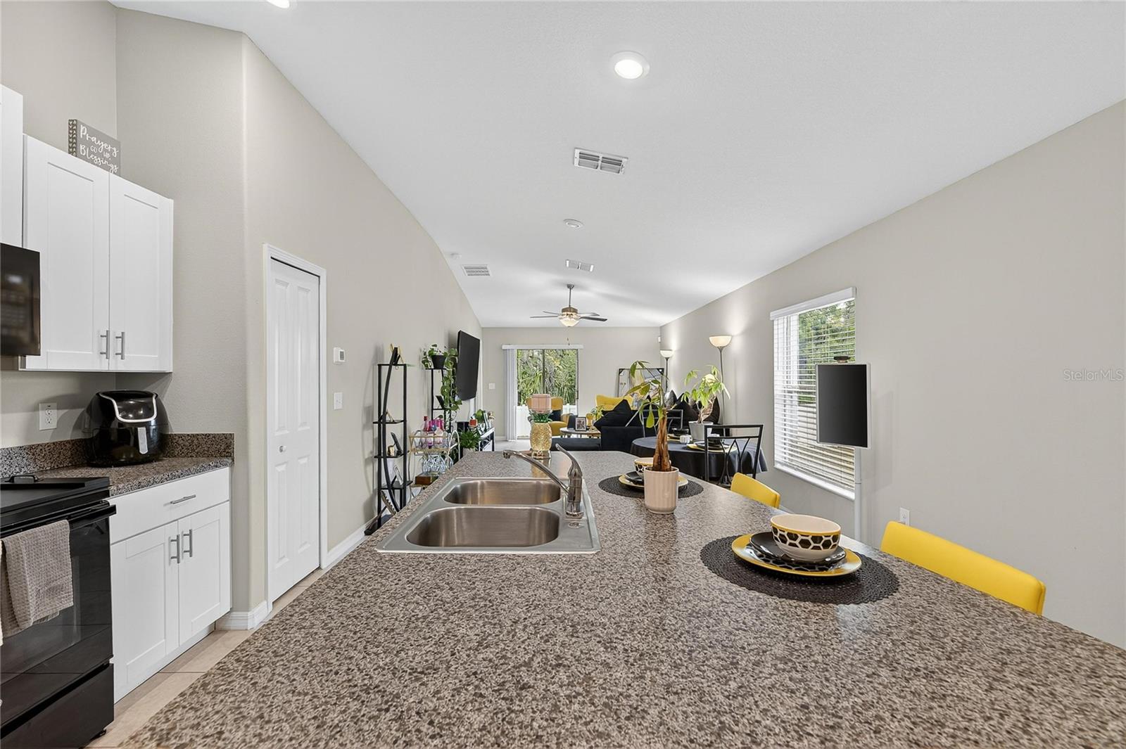 Image 13 of 33 For 921 Fennel Seed Way