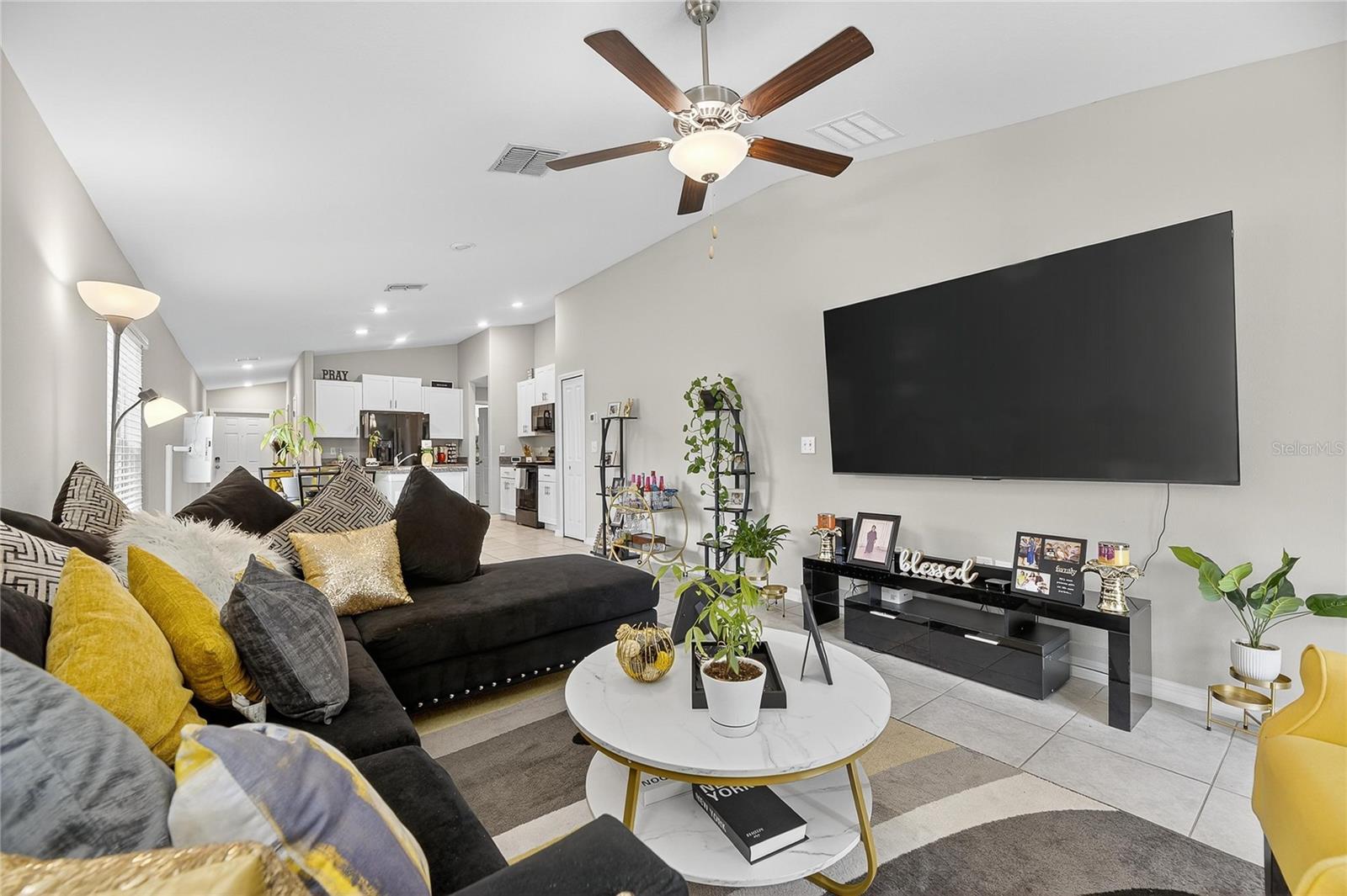 Image 18 of 33 For 921 Fennel Seed Way