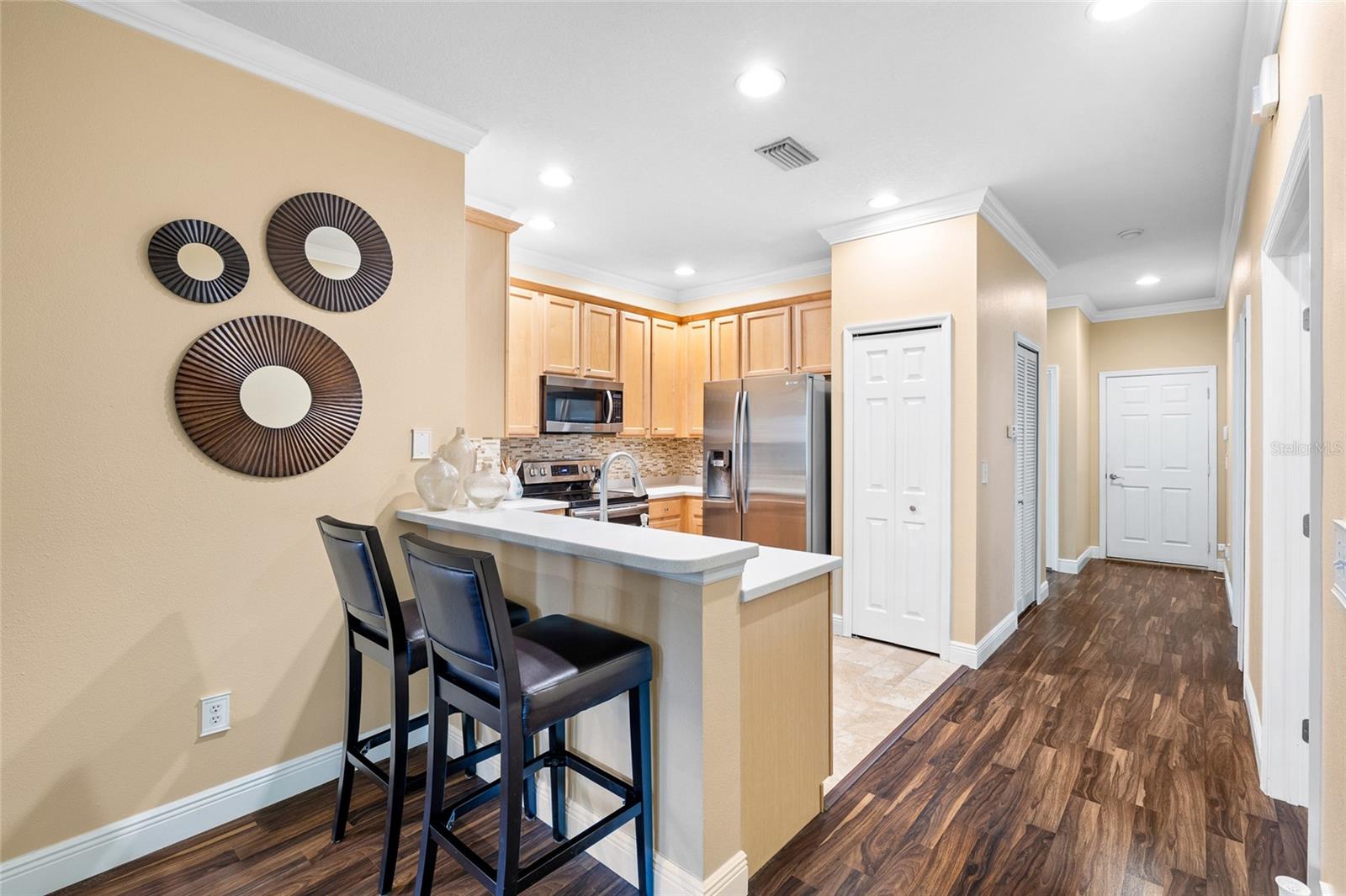 Image 7 of 43 For 9510 Georgian Park Lane 107