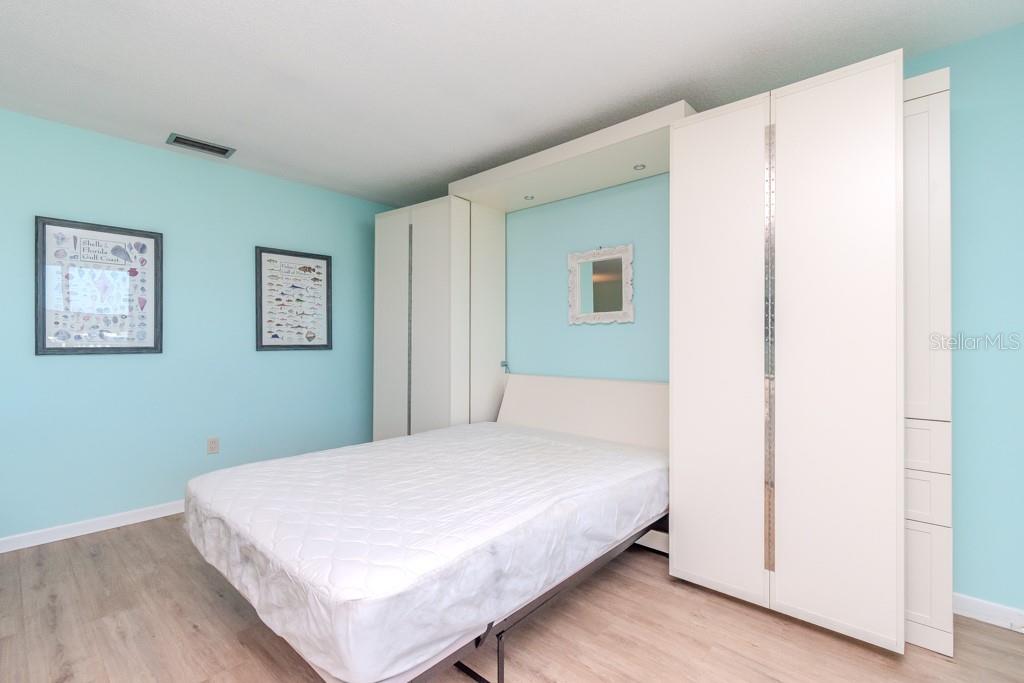 Image 17 of 51 For 6025 Shore Boulevard S 611