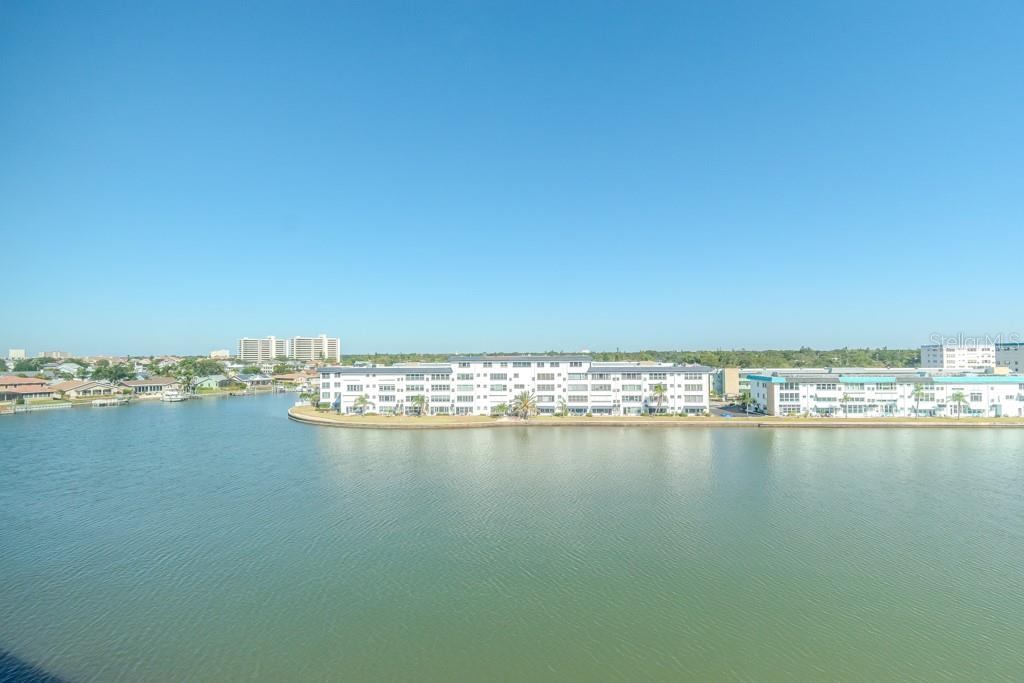 Image 22 of 51 For 6025 Shore Boulevard S 611