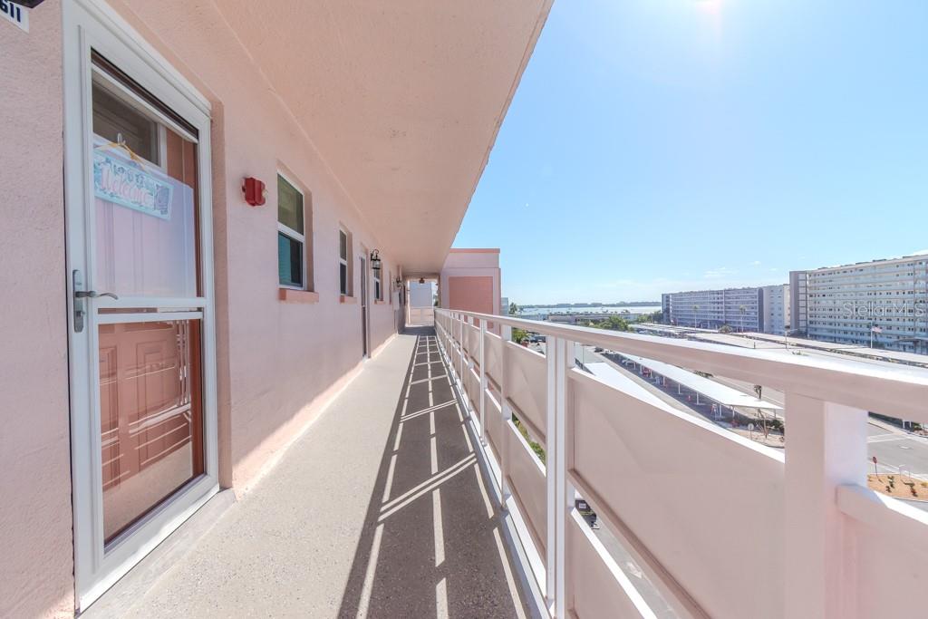 Image 3 of 51 For 6025 Shore Boulevard S 611