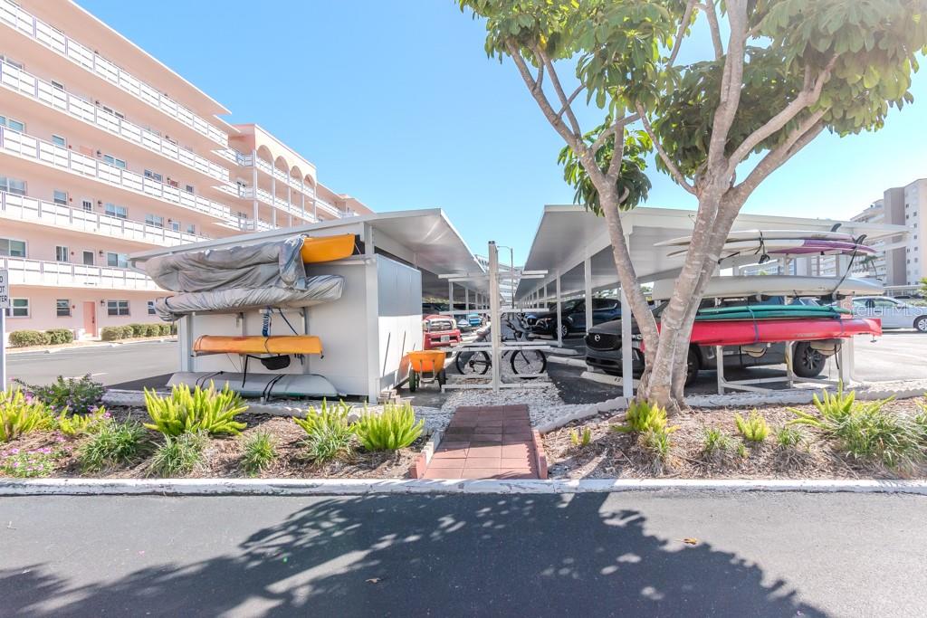 Image 32 of 51 For 6025 Shore Boulevard S 611