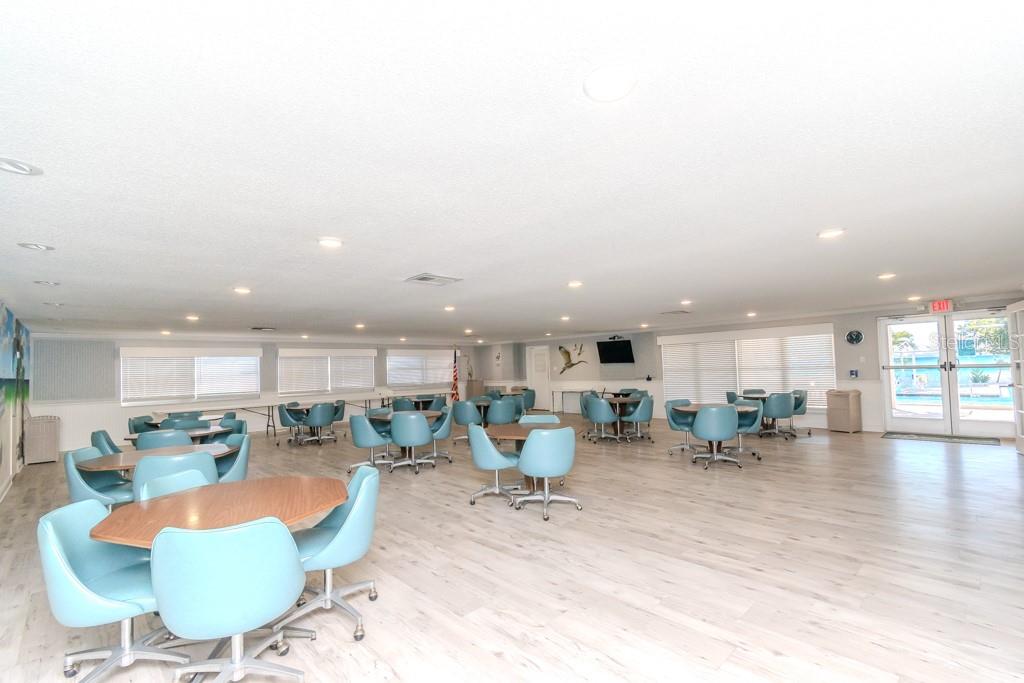 Image 37 of 51 For 6025 Shore Boulevard S 611