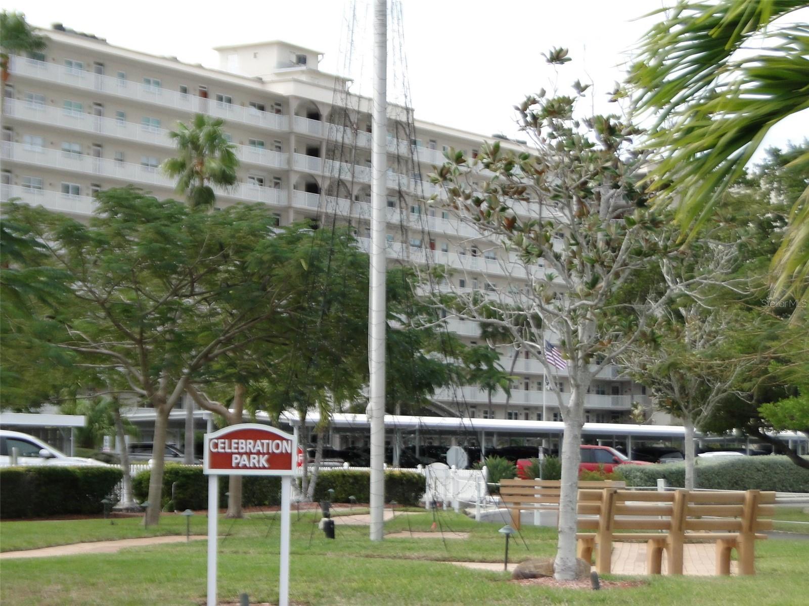 Image 41 of 51 For 6025 Shore Boulevard S 611