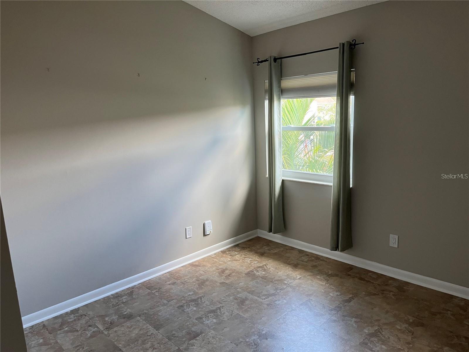 Image 11 of 19 For 4319 La Riviera Court